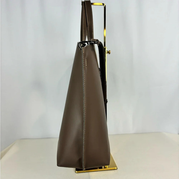 Mondarno Leather Tote Bag w/ Removable Clutch - Picture 4 of 7